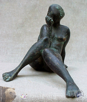 Корнеев Виктор Иванович. Мне нечем утешить тебя... Бронза. 35х40х25. 1997. Авторское собрание.
