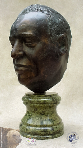 Корнеев Виктор Иванович. Портрет отца. Бронза. Авторское собрание.
