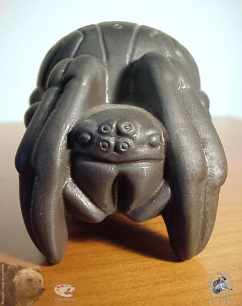 Хохловкин Пётр Викторович. Паук-крестовик. Керамика. 1998. Частное собрание.