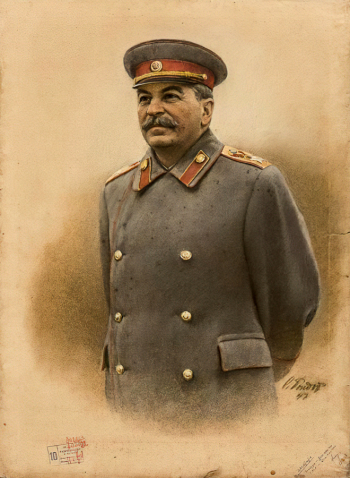 Бондар Сергей Михайлович. Портрет И.В.Сталина. Бумага, пастель. 52,5х40,5. 1947. Государственный музейно-выставочный центр РОСИЗО.