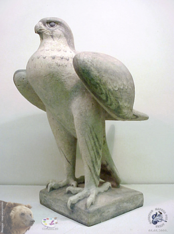Шерифзянов Рамиль Минназимович. Кречет. Керамика. 1997. Частное собрание.