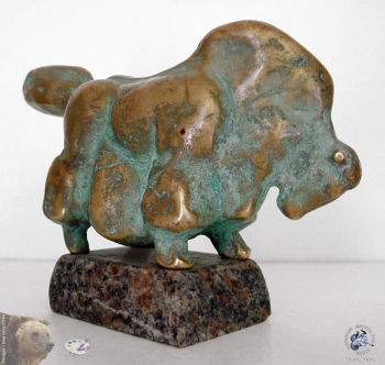 Заботкин Владимир Александрович. Як. Бронза, камень. 8,0х7,0х6,0. 1997. Частное собрание.
