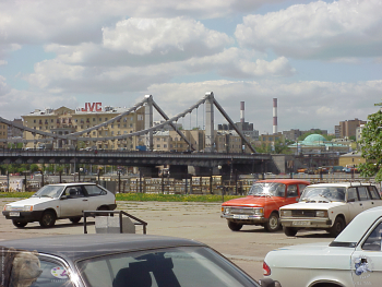 Крымский мост. Вид от ЦДХ. Фотограф Марина Роз.