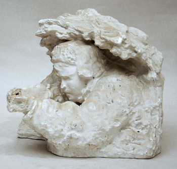 По Лина (Горенштейн Полина) Михайловна. Юный снайпер. Гипс. 23х28х29. 1940-е. Омский областной музей изобразительных искусств имени М.А.Врубеля.