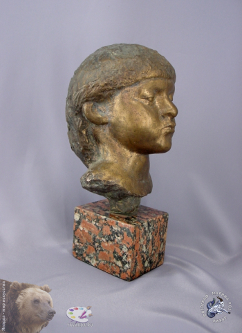 Романова Зинаида Акимовна. Таня. Бронза. 32х17х15. 1986. Авторское собрание.