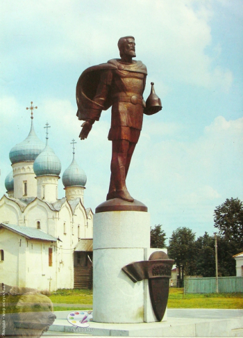Чернов Юрий Львович. Памятник А.Невскому. Бронза, гранит. 1985. Великий Новогород.