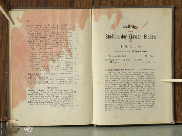 Die Kunst der Bogenführung. Страницы 204 и 205 чем-то залиты. Видимо кофе пролили до Первой мировой войны :-)